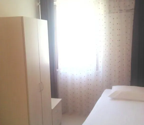 Delos بوزجادا