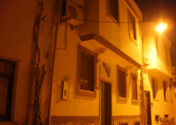 Delos بيت ضيافة